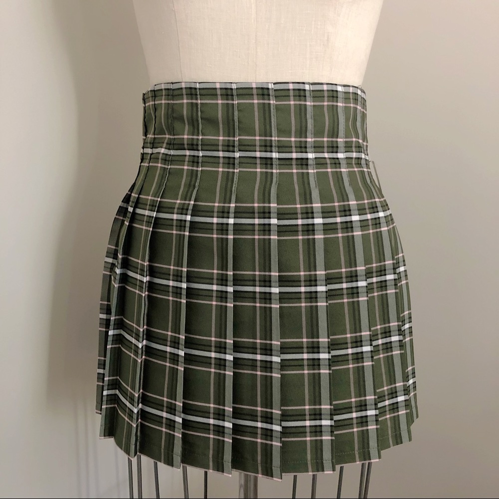 Pleated plaid skirt